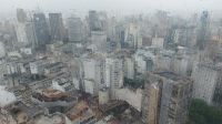 Panorama Sao Paulo von Dach-Bar bei Regen. Foto: Anette Rietz
