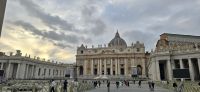 Abend über dem Petersplatz 