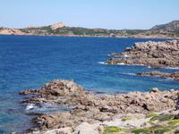 Die roten Felsen um Isola Rossa