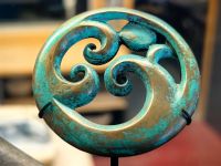 Schmuck mit Maori Elementen des Farns