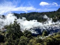 Dampf und Schwefel, ein Ort wie bei der Erschaffung der Welt, Te Puia