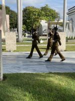 Ehrenwache am Denkmal für Jose Marti