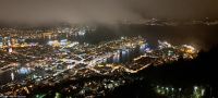 Ausblick vom Hausberg Fløyen auf Bergen