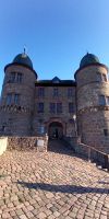 Tag 5 Blick auf den Eingang zur Burg Wertheim in Wertheim 