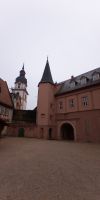 Tag 8 Blick auf den Innenhof von Schloss Erbach 