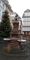 Tag 10 Blick auf den Stoltze Brunnen in Frankfurt am Main 