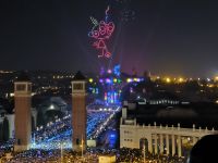 Bester Blick von der Dachterrasse. Barcelona ist auf den Beinen