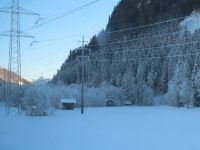 143 Fahrt auf der Strecke des Glacier Express durch das Winterwunderland