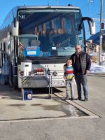 169 Unser Bus in Disentis - Chauffeur Nic und sein Sohn Arik