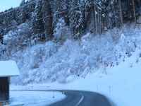 173 Rückfahrt mit dem Bus durch die verschneite Landschaft