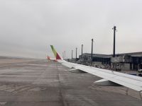 Flughafen BERlin, grau in grau