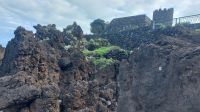 Vulkanfelsen Bucht Porto Moniz mit Festung, Madeira