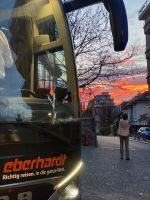 Bus mit Morgenrot