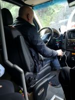 Der Virtuose hinter dem Lenkrad :-)