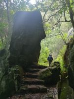 Obelix würde sagen: Ein Hinkelstein :-)