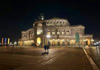Semperoper Dresden am Abend