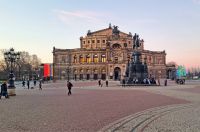 Theaterplatz und Semperoper in Dresden