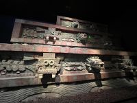 Aztekische Steinkunst im Anthropologischen Nationalmuseum, Mexico-City