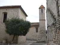 Glockenturm der Kirche in St-Paul