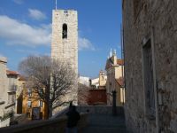 Blick auf Glockenturm von Antibes