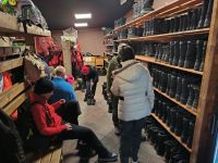 Einkleiden zur Schneeschuhwanderung 