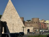 Metrostation Pyramide in Rom
