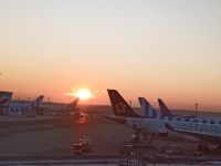 Sonnenaufgang - Blick vom Flughafen Frankfurt - Start der Mallorca Reise
