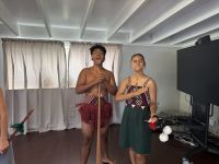 Tanzaufführung von Maori Kindern