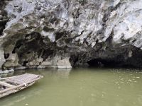 Trockene Ha-Long Bucht mit dem Ruderboot