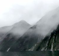 Mitre Peak, die Bischofsmütze ist die höchste Erhebung im Milford Sound