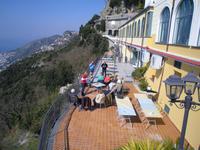 Abschiedstreffen auf der Hotelterrasse
