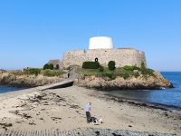 Guernsey. Fort Grey. Martello Turm