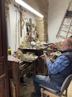 Spanien, Córdoba, Handwerker über die Schulter geschaut