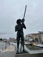 Brücke in Aveiro mit Fischer