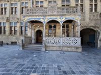 Gericht mit Verkündungsbalkon in Veurne