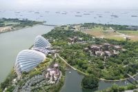 Singapur - Skypark Marina Bay Sands mit Blick auf die Gardens by the bay.jpg