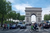 Tag 03 Auf den Champs-Elysees 01 Arc de Triomphe