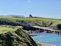 5. Tag – Von Letterkenny nach Leenaun – Wanderung um Mullaghmore – Im Hintergrund Classiebawn Castle und Ben Bulben