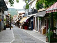 Gasse in Kalavryta, Griechenland, Peloponnes Foto: Anette Rietz