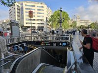 Metro Plaza Catalunia.jpg