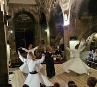 Sema Zeremonie - tanzende Derwische