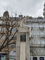 Skulpturen und Kunst überall