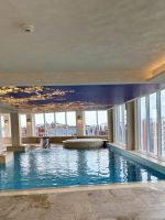 Pool im 8.Stockwerk des Nordic Hotel Forum
