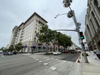 Los Angeles - Fahrt durch Beverly Hills - vorbei am Wilshire Hotel, bekannt aus Pretty Woman