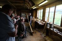 Das Alphorn kostet ca. 3000,00 CHF