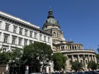 Blick aus der Anrassy ut. auf die Szent Istvan Bazilika ( St. Stephans Kathedrale)