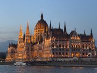 Beleuchtetes Parlament