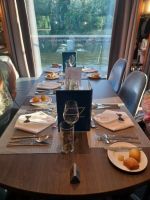 der eingedeckte Tisch