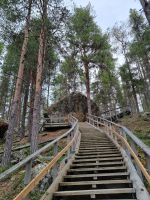 Karhunpesäkivi (Bärenhöhlenstein bei Inari)