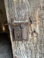Bodenseerundreise 10.06.25   Stein am Rhein- historische Türverriegelung  im Kloster St. Georgen